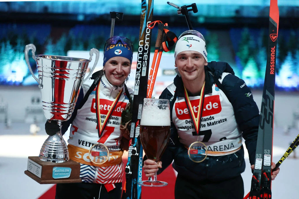 Фаб'єн Клод (праворуч) із Жюлією Сімон